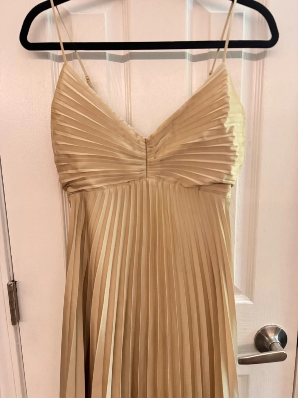 ABERCROMBIE & FITCH Giselle Pleated Gold Satin Maxi Dress Size Small